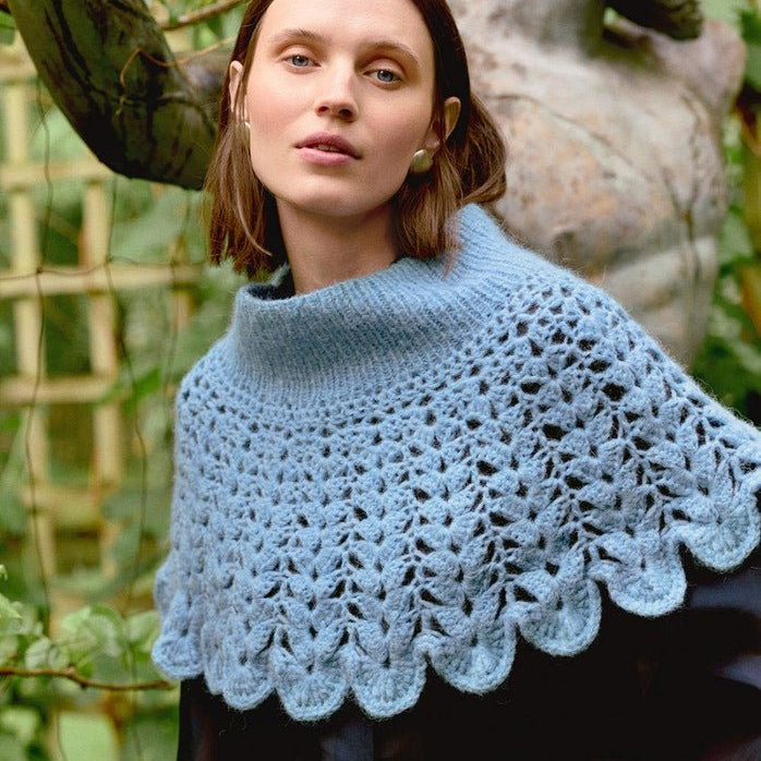 2026-15 Flowerfield Poncho - Sandnes Garn