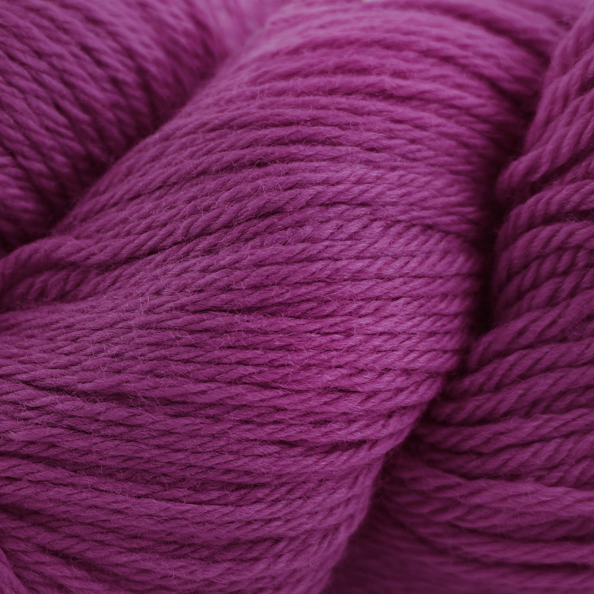 7802 - Fuschia 220 WOOL - Cascade Yarns