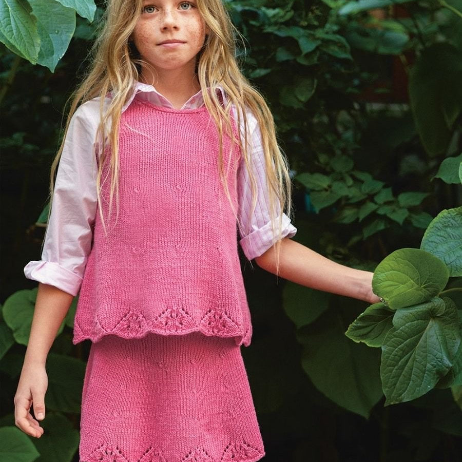 2405-06 a et b - Augustine Skirt / Singlet Junior - Sandnes Garn