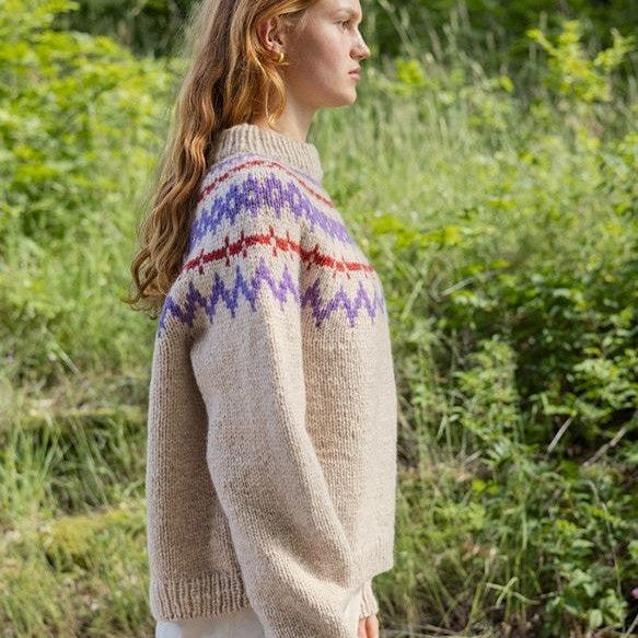 2410 - 07 Polar - light ladies sweater - Sandnes Garn