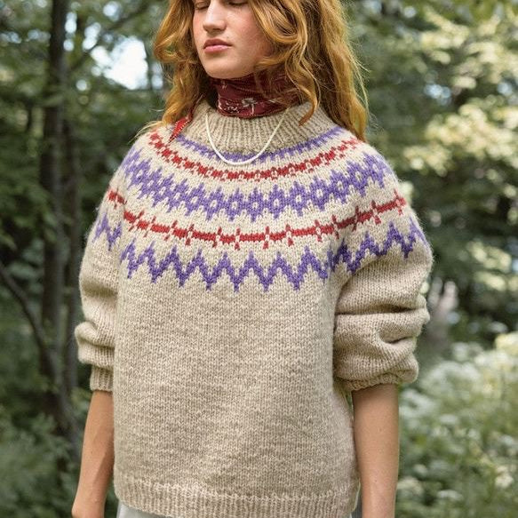 2410 - 07 Polar - light ladies sweater - Sandnes Garn