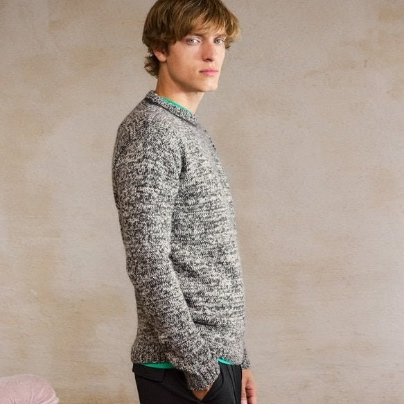2412 Mr. / No. 7 Harvey Sweater Man - Sandnes Garn