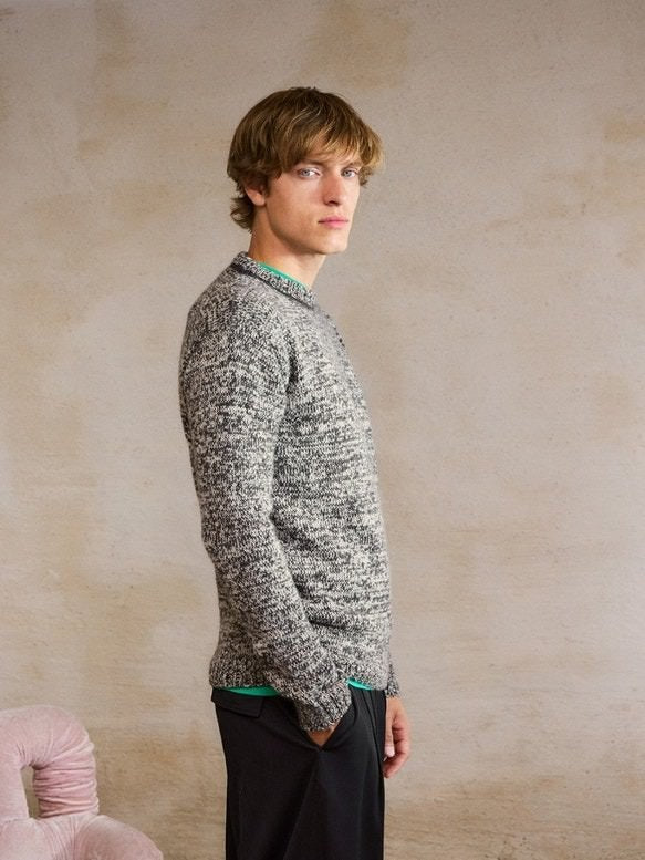2412 Mr. / No. 7 Harvey Sweater Man - Sandnes Garn