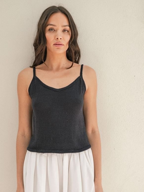 2504 - No. 4a Clementine Top (Tynn Line) or 4b - Sandnes Garn