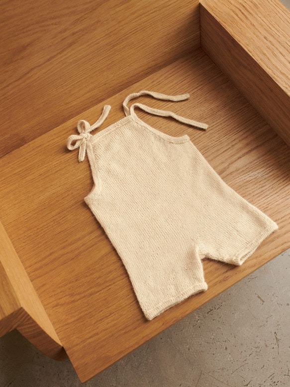 2505 - 2a & b Bunny Shorts baby - Sandnes Garn