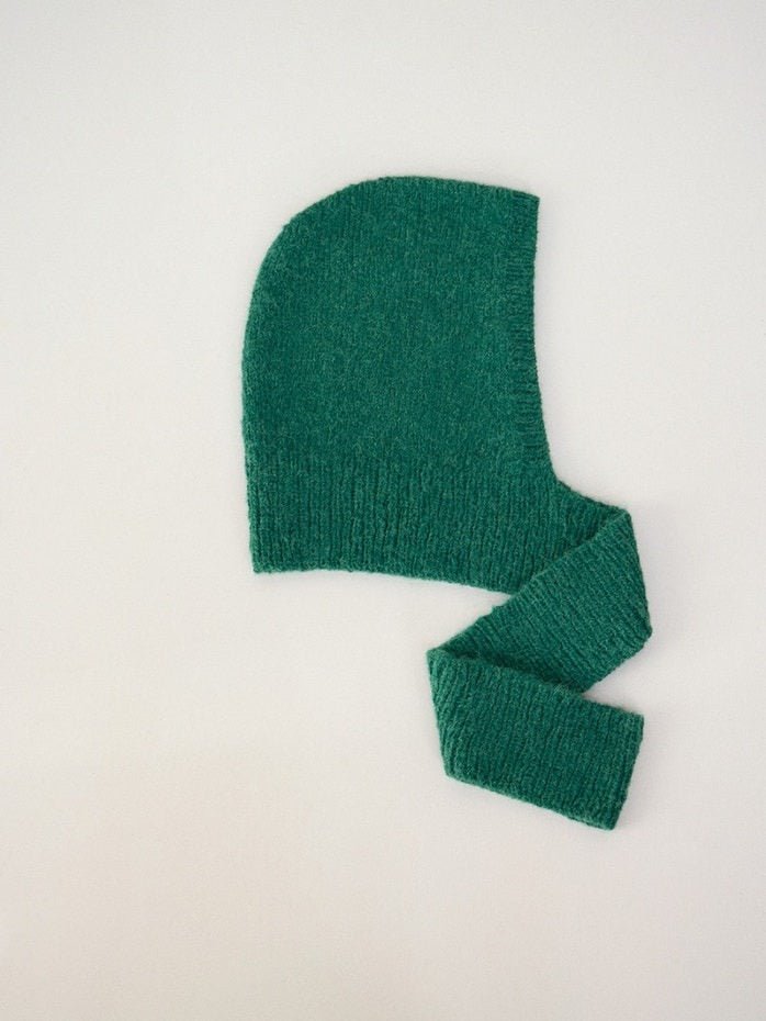 2507 - 11a Snuggle Hood monochrome or 11b striped - Sandnes Garn