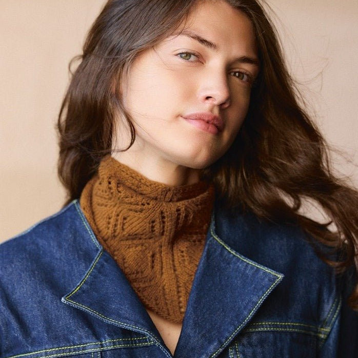 2508 - 4 Agnes Head Scarf - Sandnes Garn