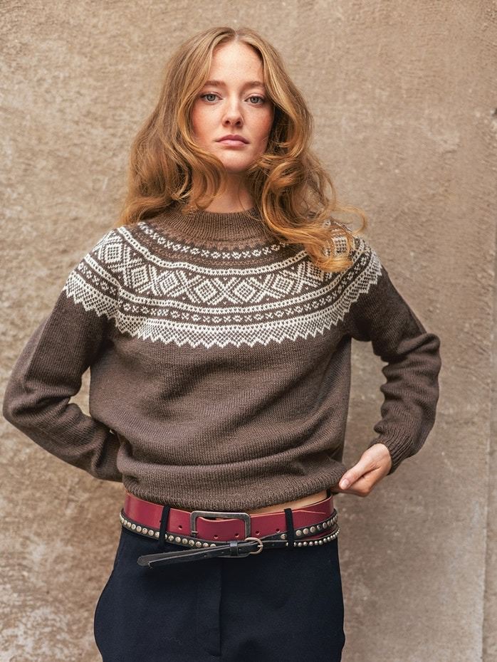 2510 - 2 Marius damegenser - Sandnes Garn