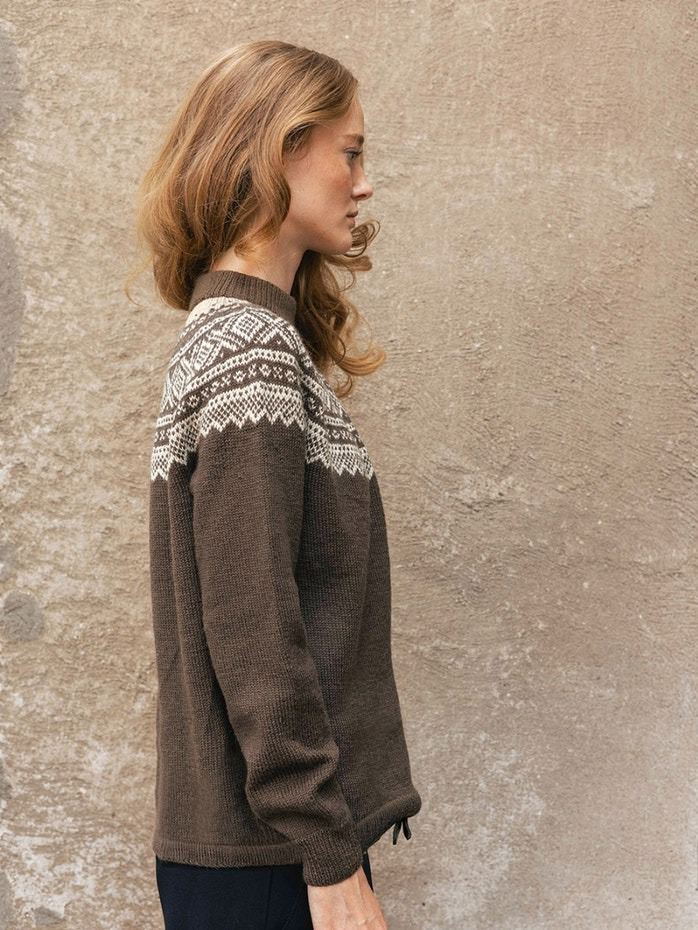 2510 - 3 Marius damegenser - Sandnes Garn