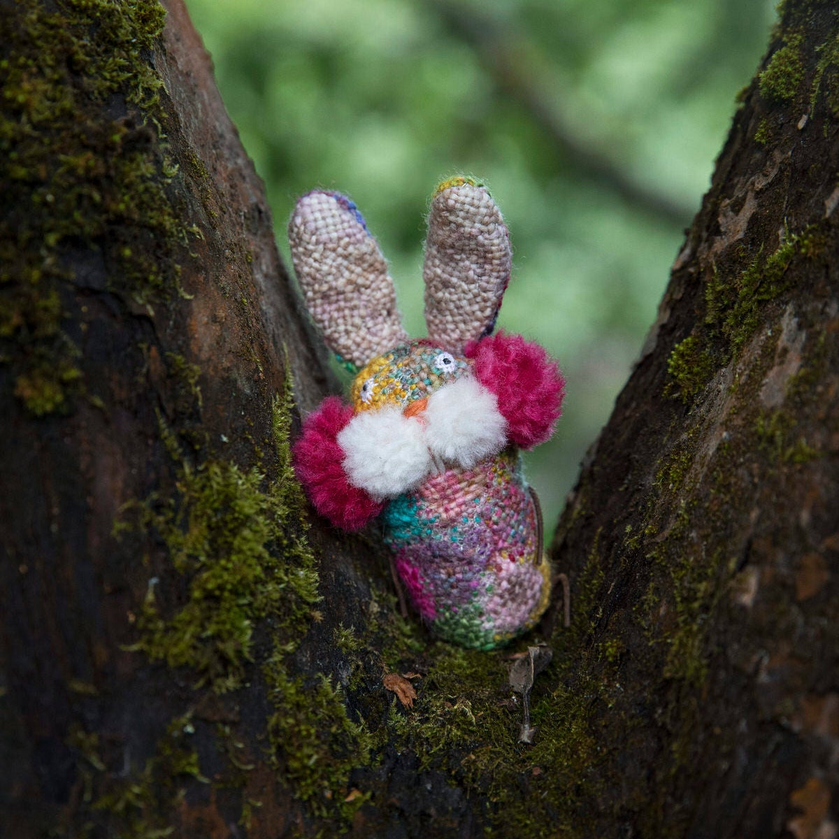 Tiny Friends: A Guide to Mosaic Embroidery by Tomomi Mimura - Laine Magazine