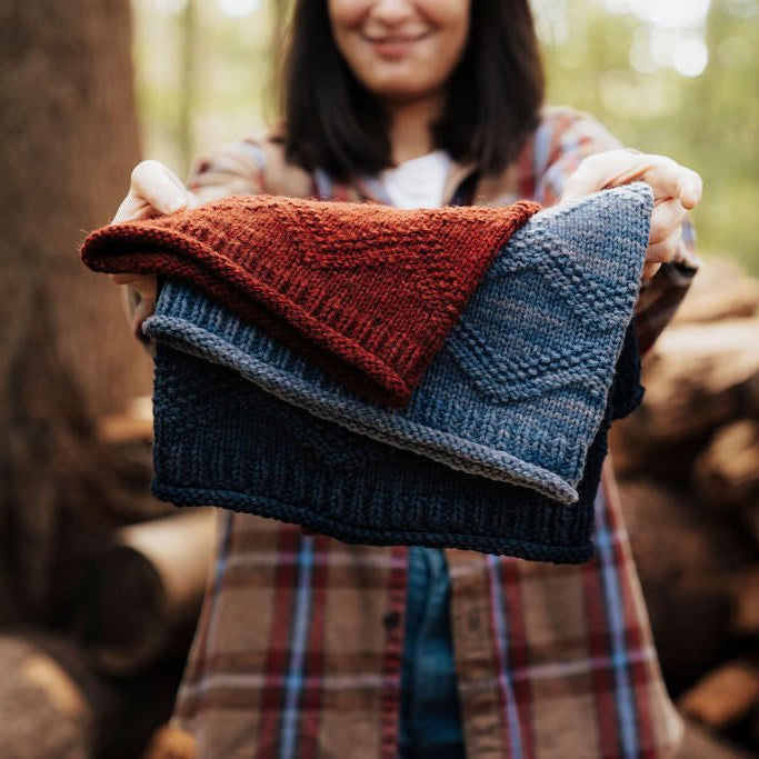 Trails & Valleys: Knitwear for Family Adventures - Précommande - Laine Magazine