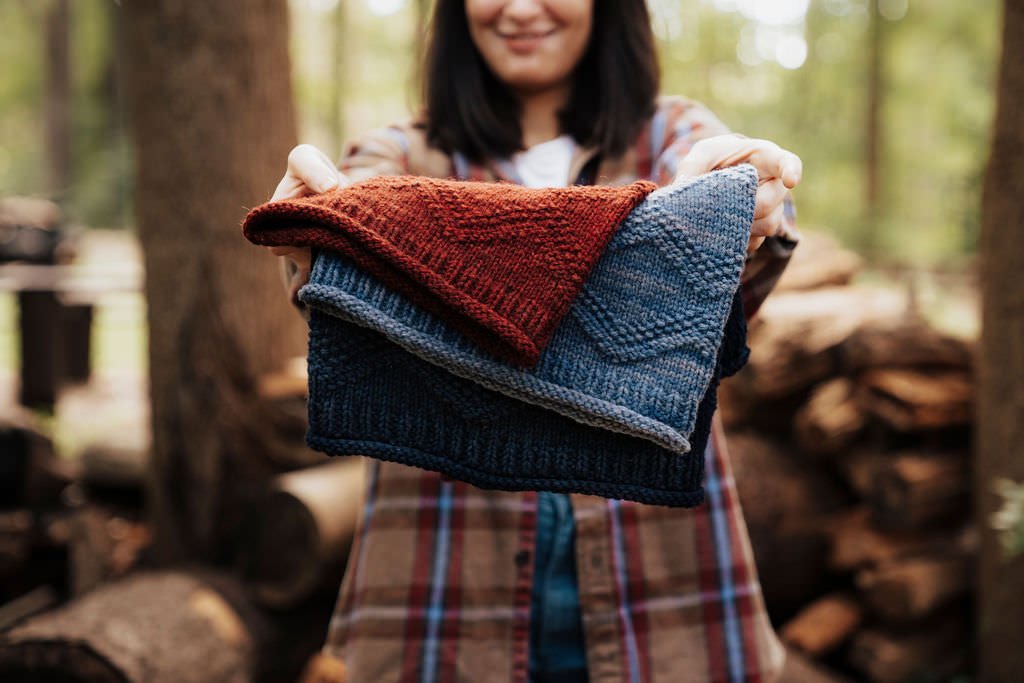 Trails & Valleys: Knitwear for Family Adventures - Précommande - Laine Magazine