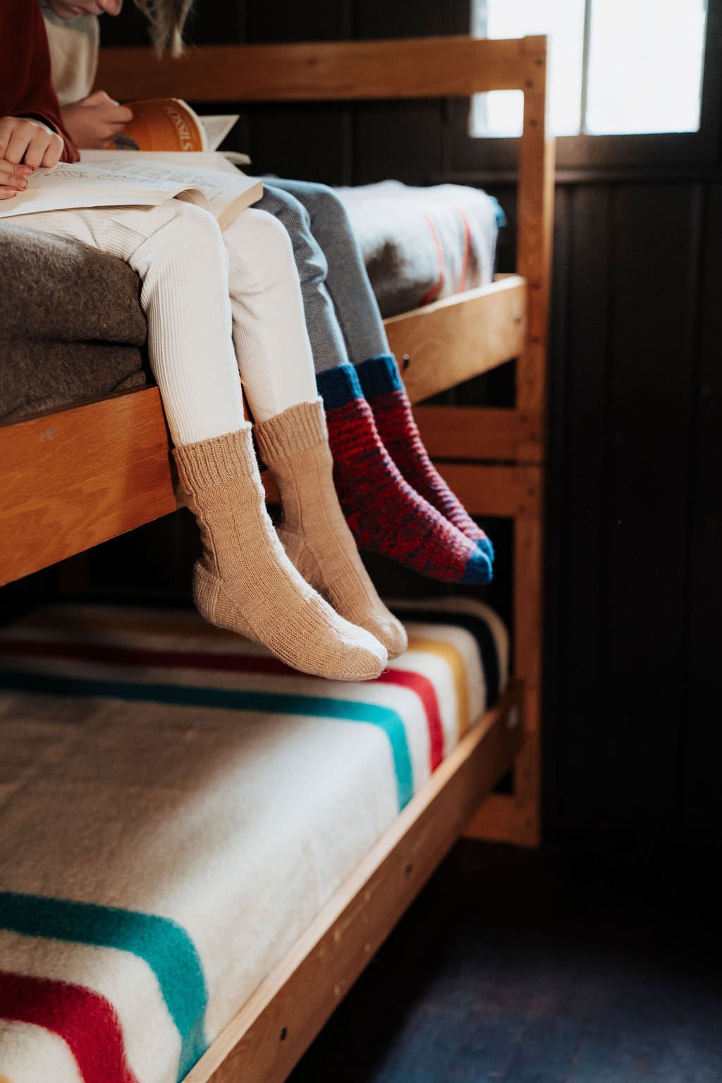 Trails & Valleys: Knitwear for Family Adventures - Précommande - Laine Magazine