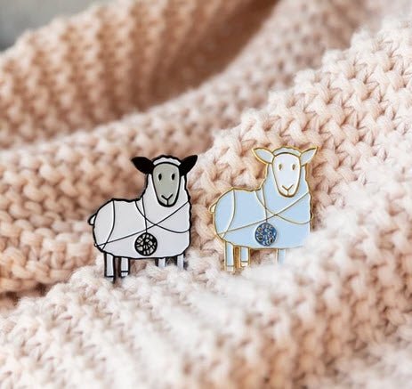 PINS MOUTON ENTORTILLE Blanc - Twig & Horn