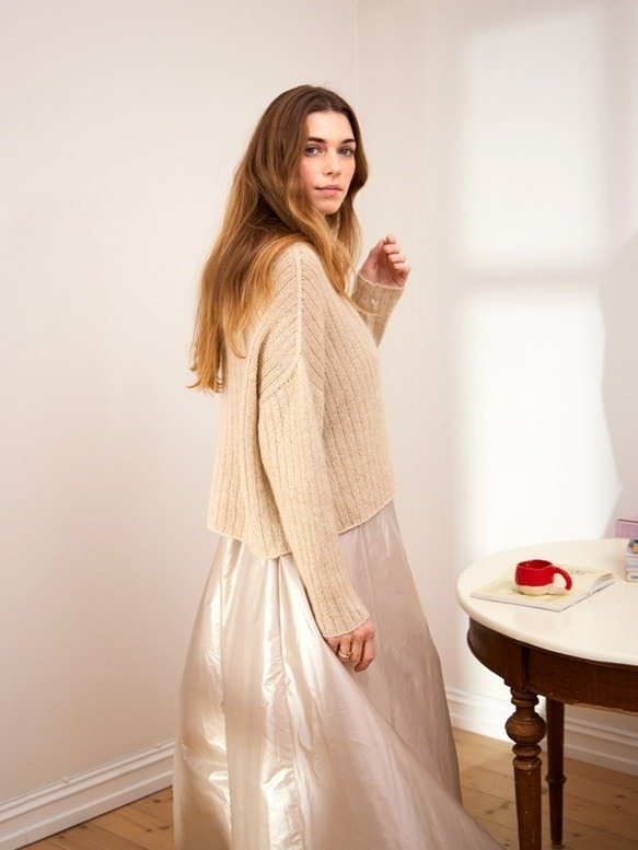 2403 nr. 4 Hilda sweater - Modèle - Sandnes Garn