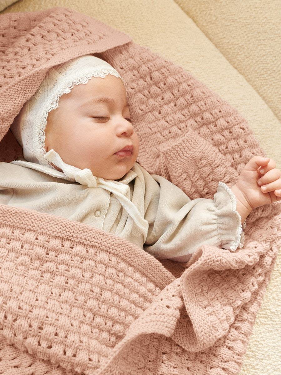 2406-02 Butterfly Blanket - Sandnes Garn