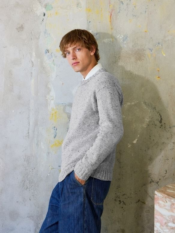 2412 Mr. / No. 8 Brendan Sweater Man Tweed - Sandnes Garn