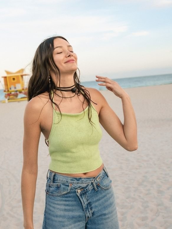 2504 - No. 6a 6b West Wrap - Sandnes Garn