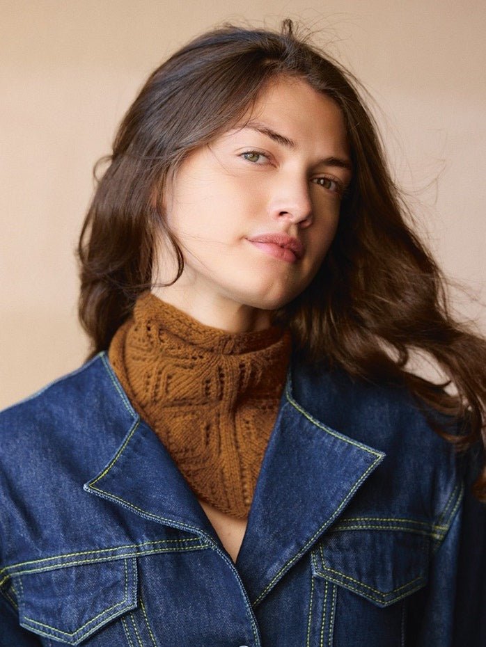 2508 - 4 Agnes Head Scarf - Sandnes Garn