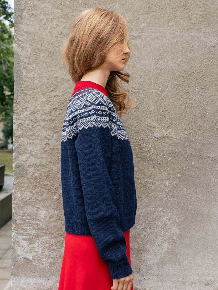 2510 - 2 Marius damegenser - Sandnes Garn