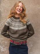 2510 - 3 Marius damegenser - Sandnes Garn