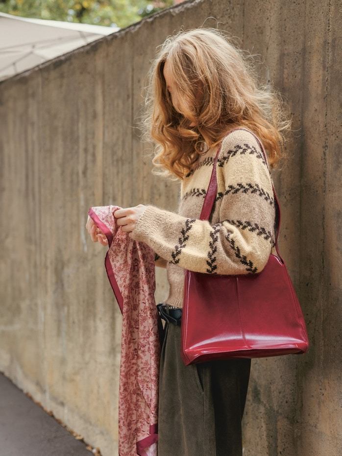 2510 - 5 Astrid damegenser - Sandnes Garn