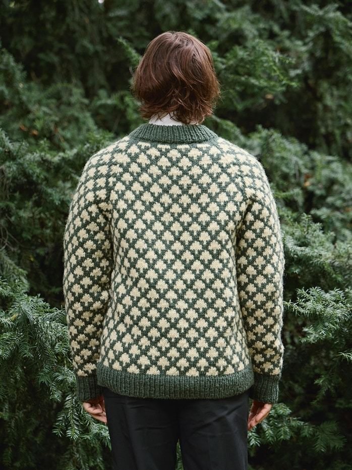 2511 - 3 Christmas Tree Sweater Man - Sandnes Garn