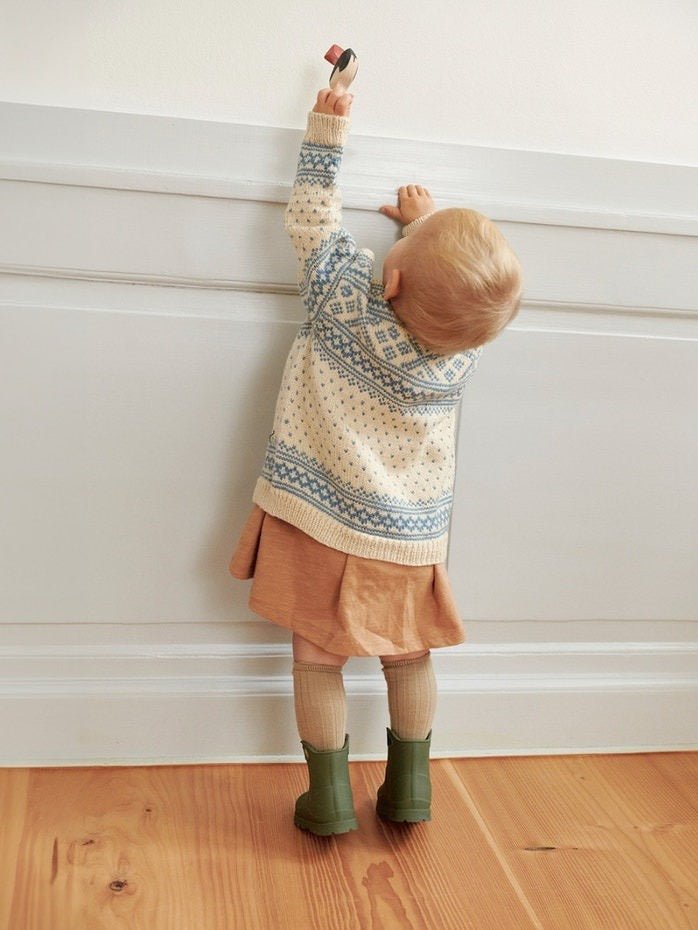 2512 - 1a 1b Setesdal baby & cardigan - Sandnes Garn