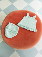 2603 - 7 Rosette Top & Pants Baby - Sandnes Garn