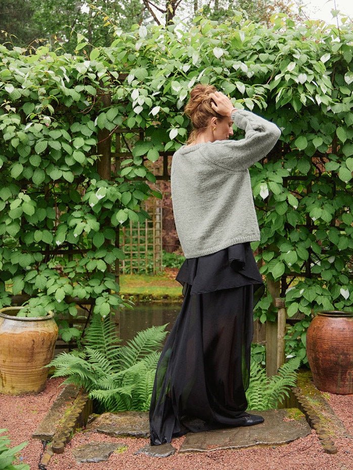 2606-10 Laura Sweater - Sandnes Garn