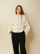 Taille 1 : 14 pelotes 001 - Natur 440 - 1 Haraboji Cardigan - Modèle & laine Fivel de Rauma - Rauma