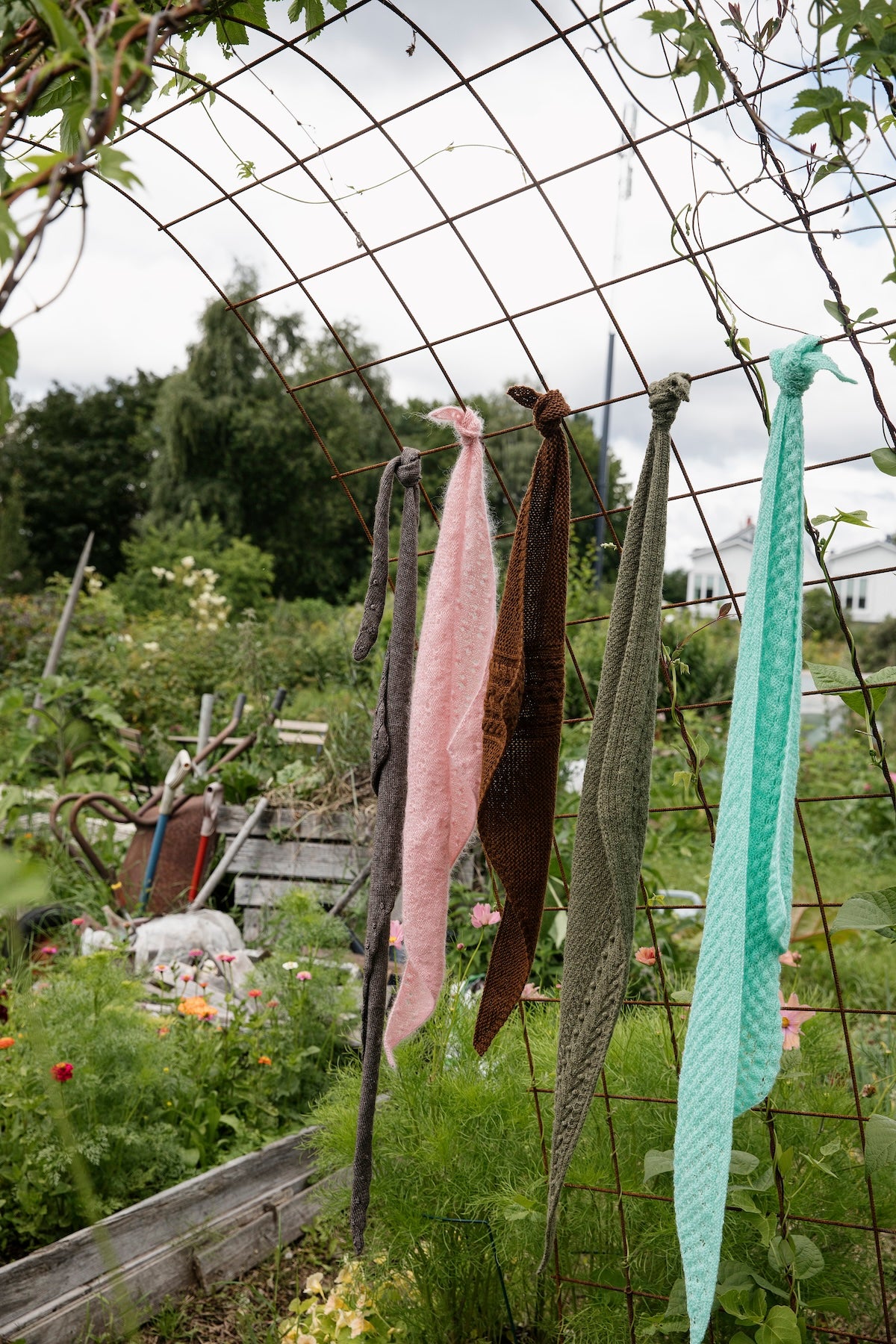 52 Weeks of One-Skein Knits - Précommande - Laine Magazine