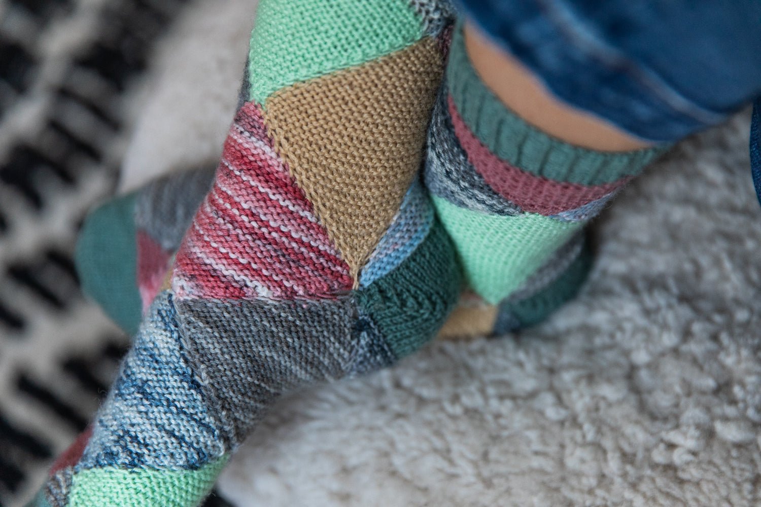 52 Weeks of Scrap Yarn! - Sortie le 17 avril - Laine Magazine