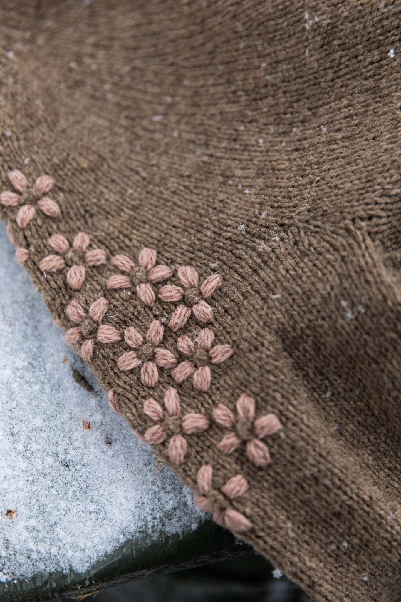 52 Weeks of Scrap Yarn! - Sortie le 17 avril - Laine Magazine