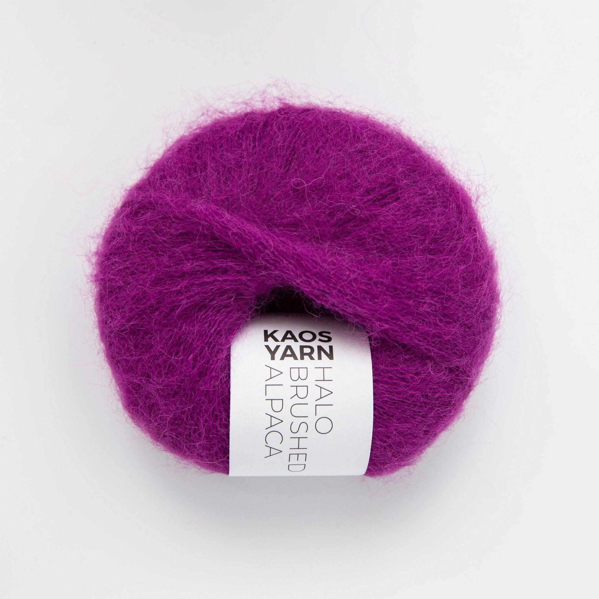 2055 - MAGNIFICENT Halo Brushed Alpaca - Kaos Yarn
