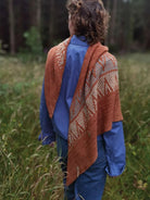 Issue 7 – Into the Hills Cabin Living - Life in the Long Grass