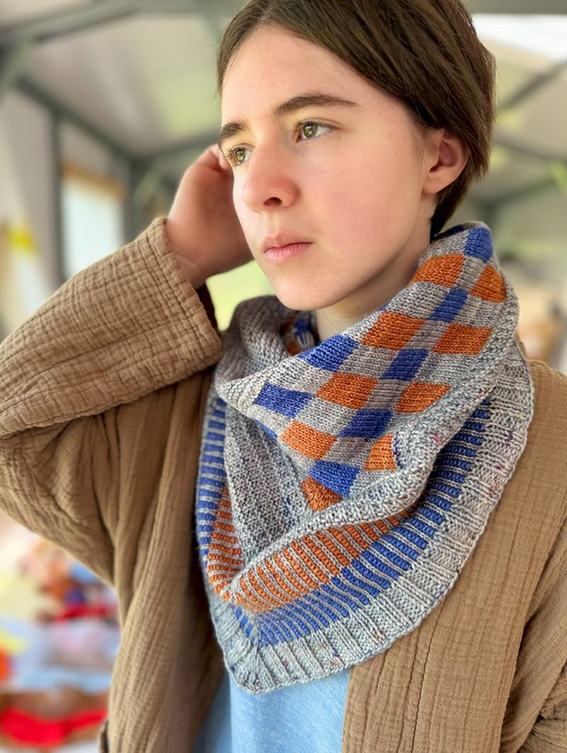 Issue 9 – Giving Threads Shawls - Life in the Long Grass