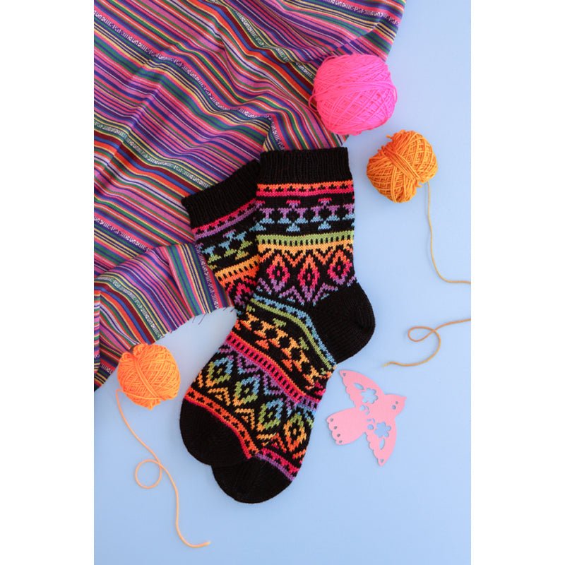 Le guide des chaussettes autour du monde au tricot jacquard - Editions de Saxe