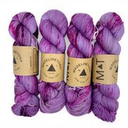 Beautiful Liar TOSH MERINO LIGHT A - M - Madelintosh