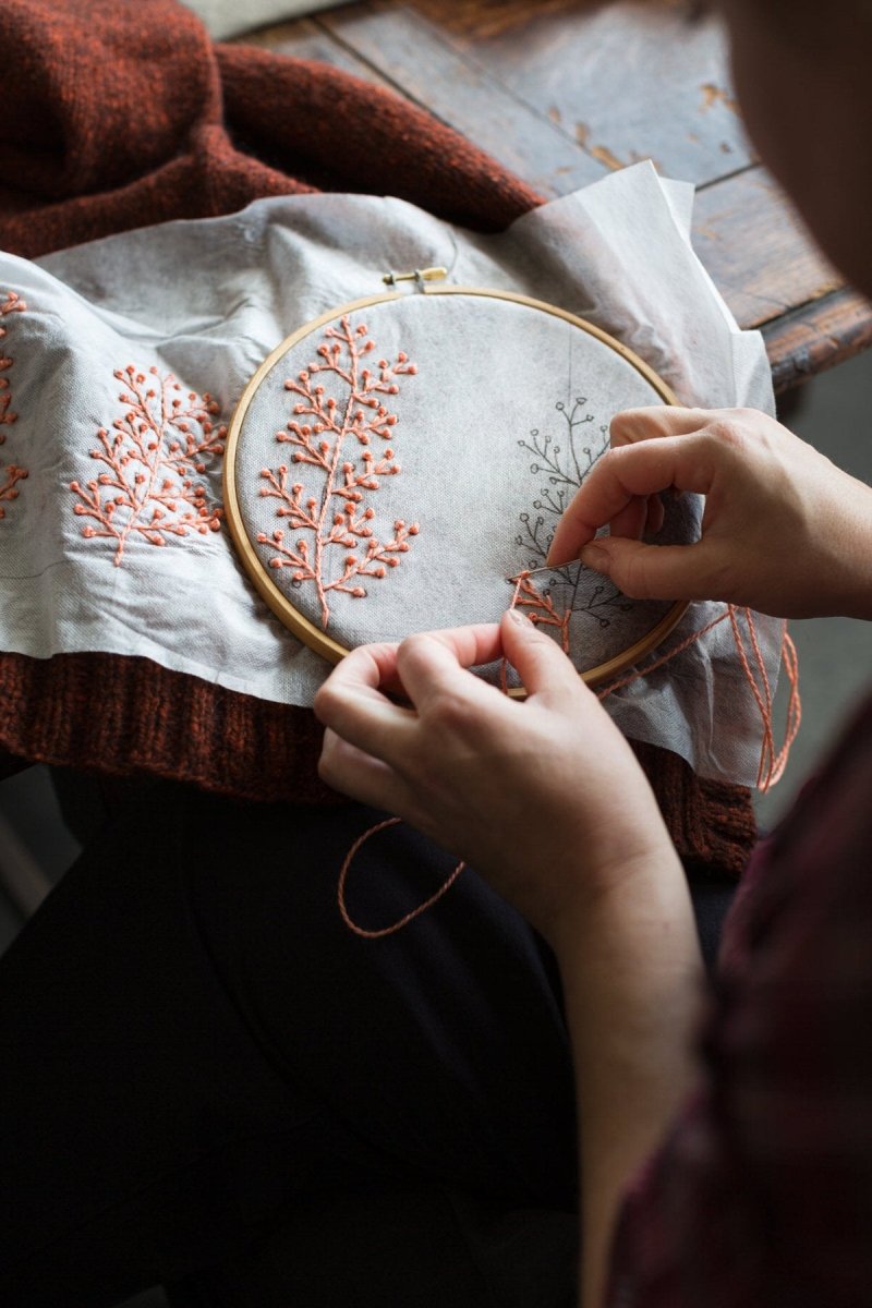 Embroidery on Knits Neuf intact - Laine Magazine