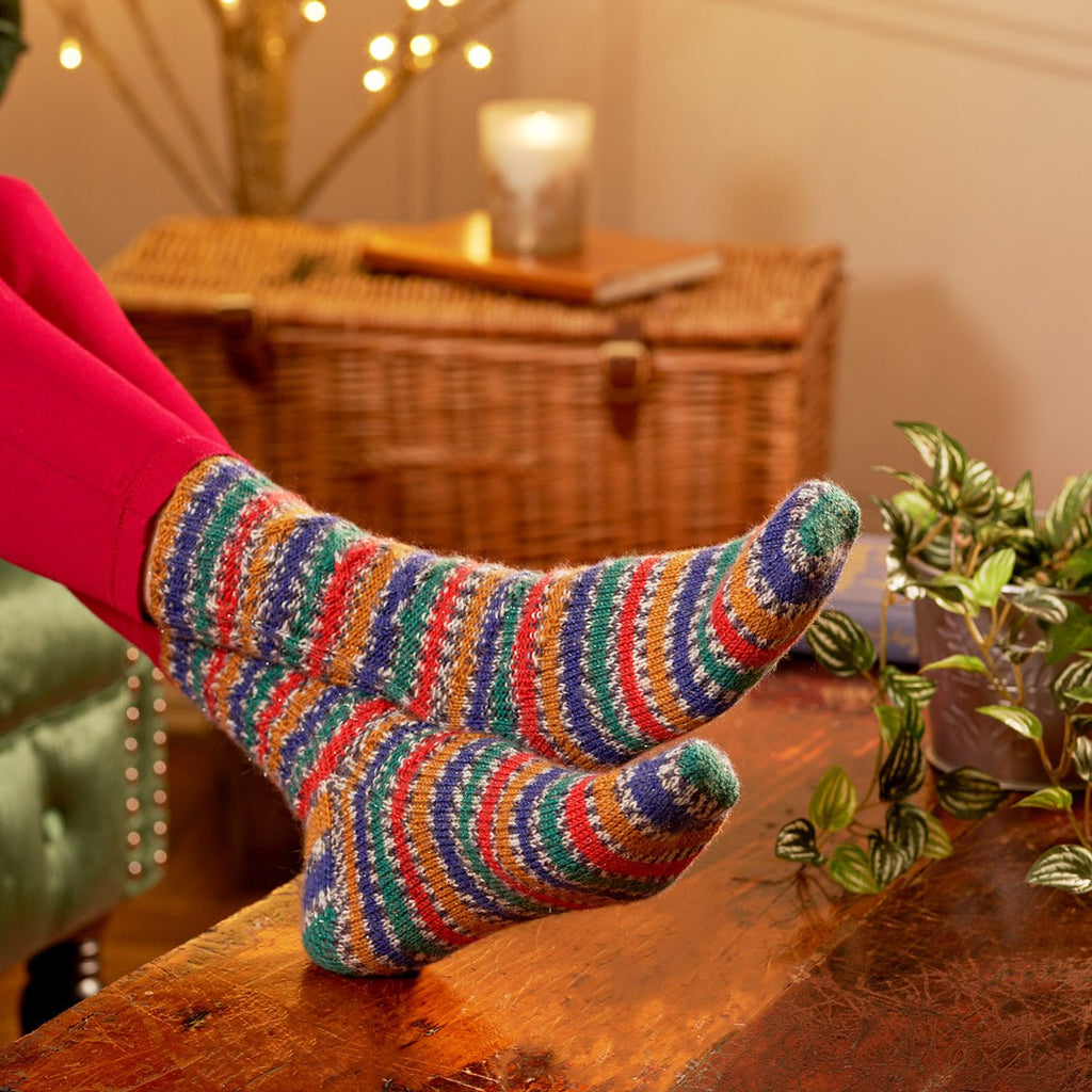 Paire de chaussettes en laine grosses mailles tricotées doublées de polaire  chaussons d'hiver bottes chaudes d'hiver rouge arc-en-ciel noir Dennis  blanc gris -  France